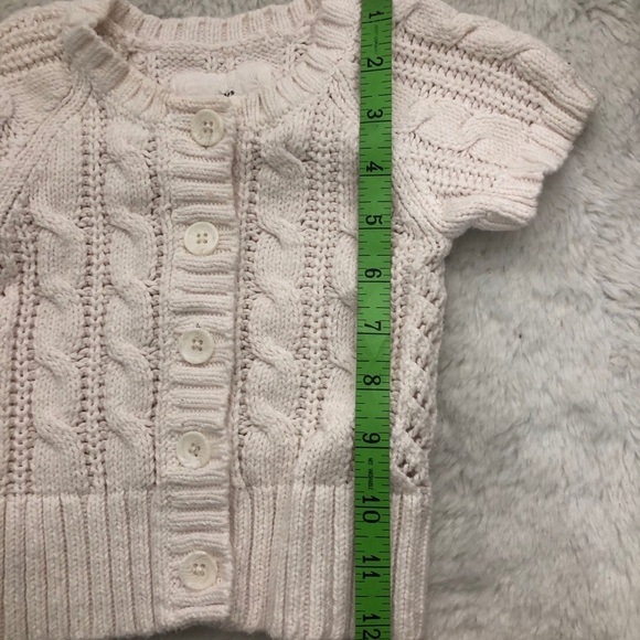 - Little Girls White Sweater. Size 12-18 months - Picture 3 of 4